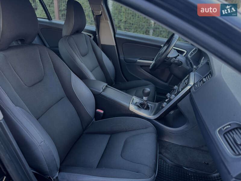 Универсал Volvo V60 2011 в Староконстантинове фото 28 Универсал Volvo V60 2011 в Староконстантинове