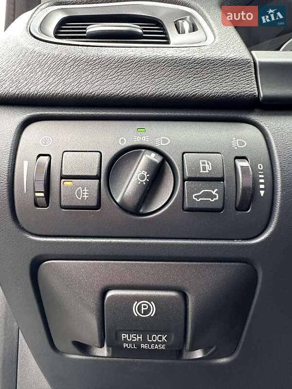 Универсал Volvo V60 2011 в Белогородке