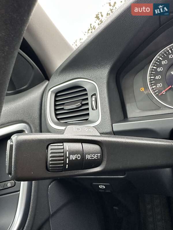 Универсал Volvo V60 2011 в Белогородке