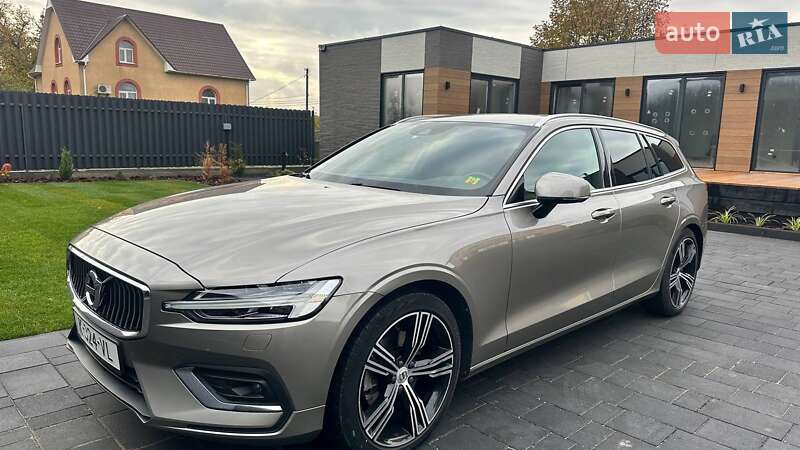 Универсал Volvo V60 2021 в Ровно