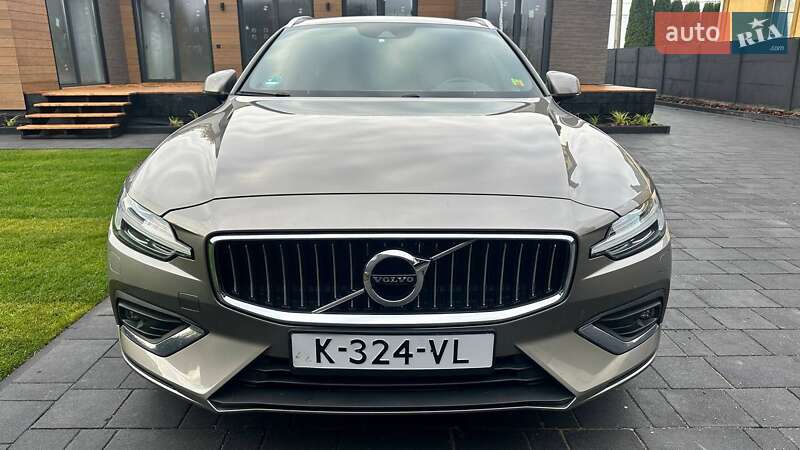 Универсал Volvo V60 2021 в Ровно
