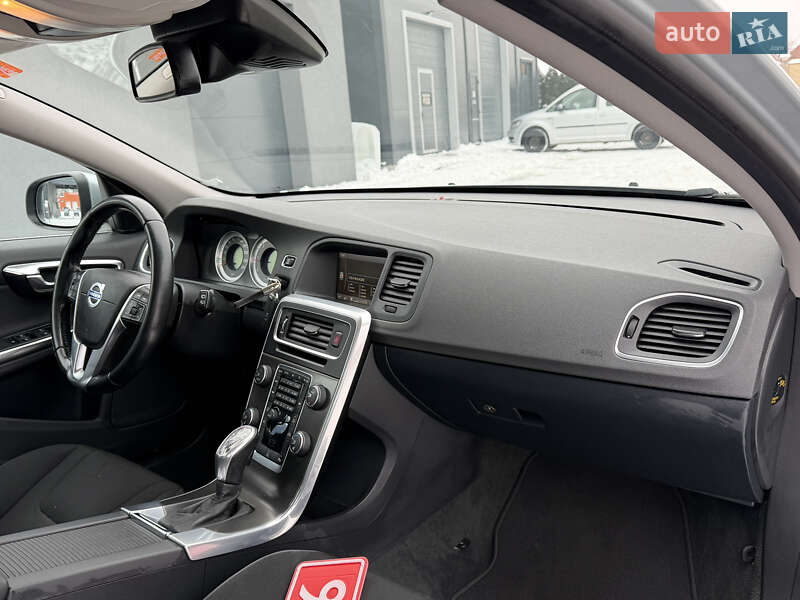 Универсал Volvo V60 2013 в Луцке фото 17 Универсал Volvo V60 2013 в Луцке