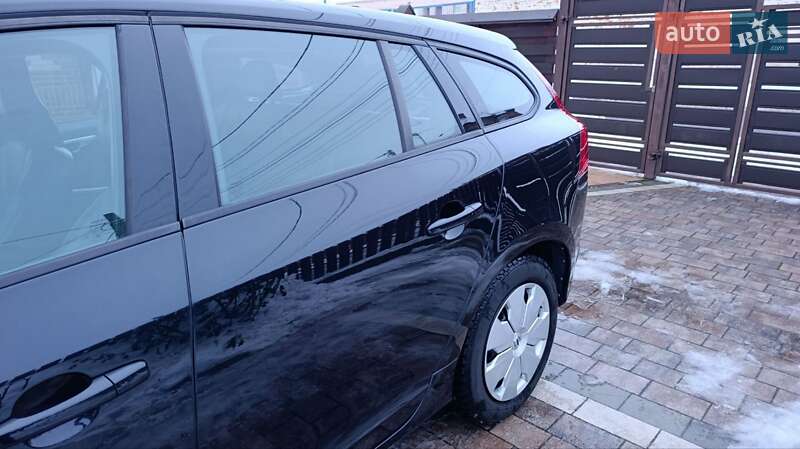 Универсал Volvo V60 2011 в Стрые