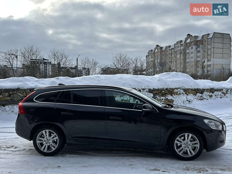 Универсал Volvo V60 2013 в Калуше