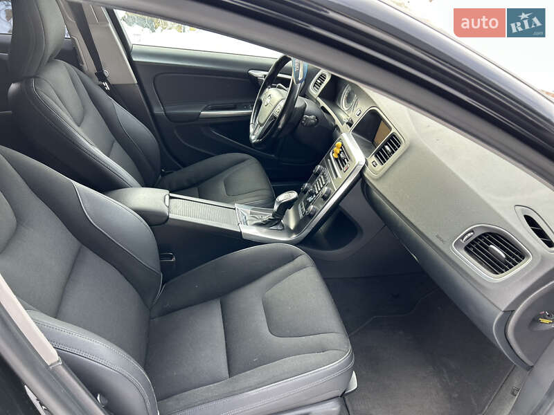 Универсал Volvo V60 2013 в Калуше