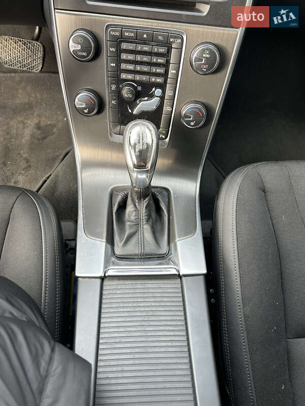 Универсал Volvo V60 2013 в Калуше