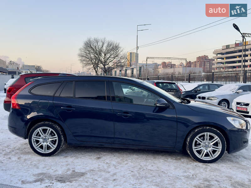 Универсал Volvo V60 2012 в Киеве