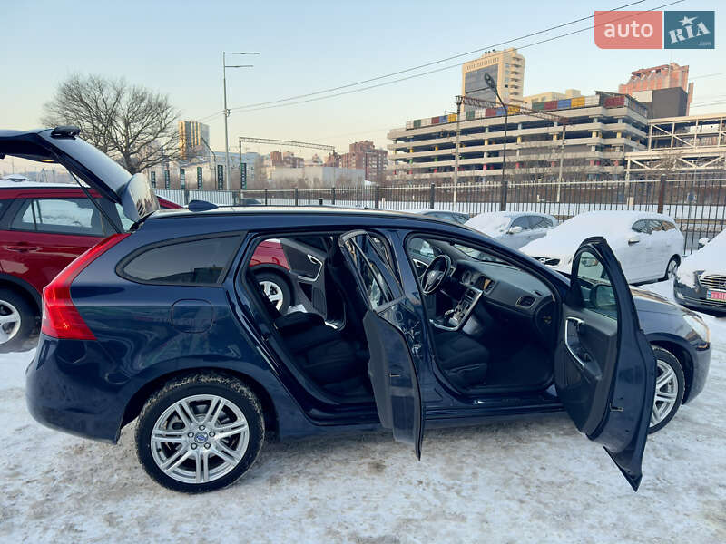 Универсал Volvo V60 2012 в Киеве