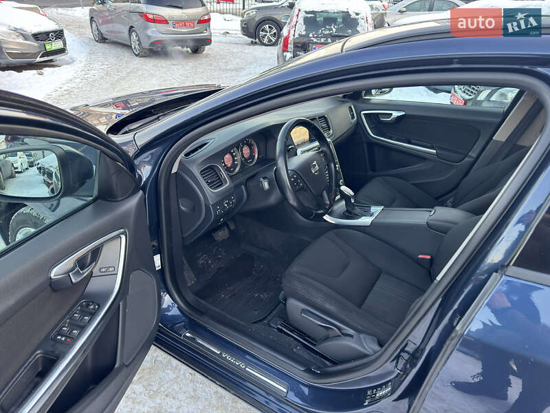 Универсал Volvo V60 2012 в Киеве