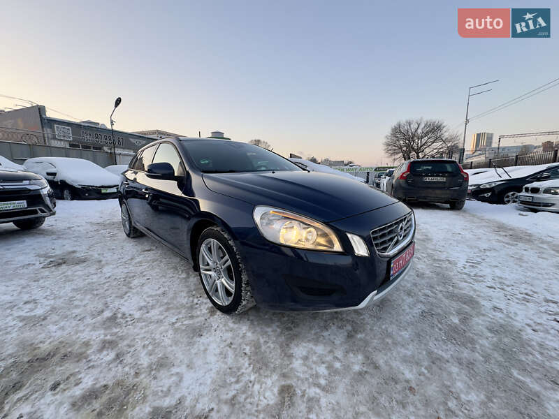 Универсал Volvo V60 2012 в Киеве