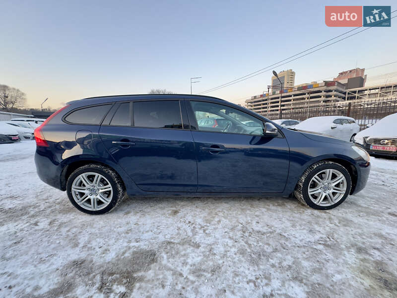 Универсал Volvo V60 2012 в Киеве