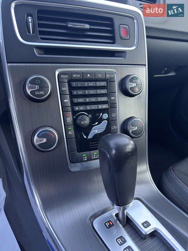 Универсал Volvo V60 2011 в Киеве