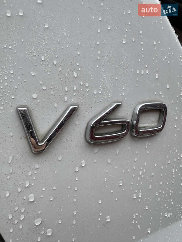 Универсал Volvo V60 2016 в Сумах фото 10 Универсал Volvo V60 2016 в Сумах