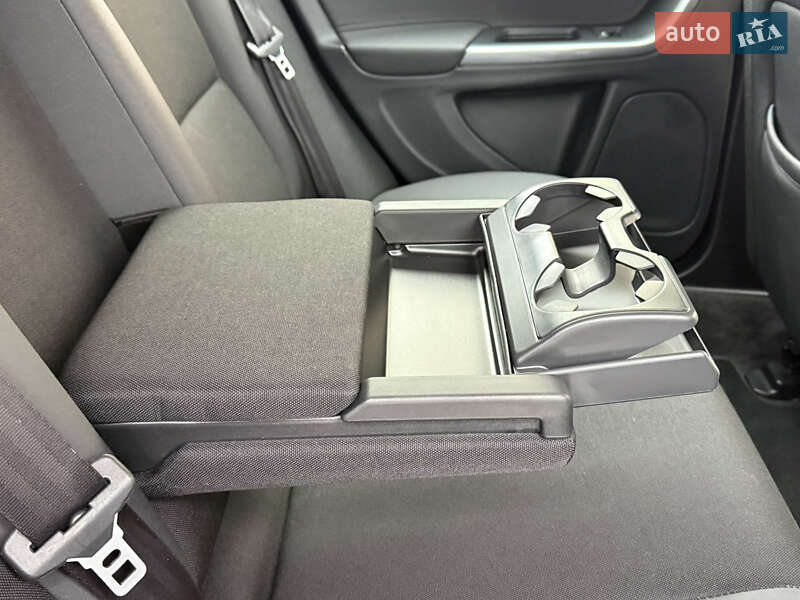 Универсал Volvo V60 2011 в Стрые фото 32 Универсал Volvo V60 2011 в Стрые