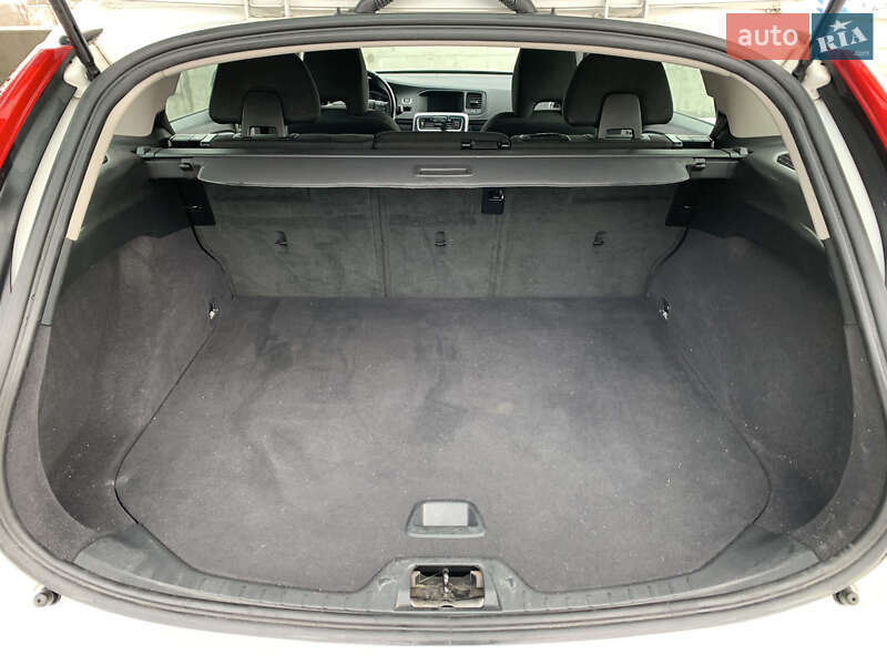 Универсал Volvo V60 2016 в Киеве фото 15 Универсал Volvo V60 2016 в Киеве
