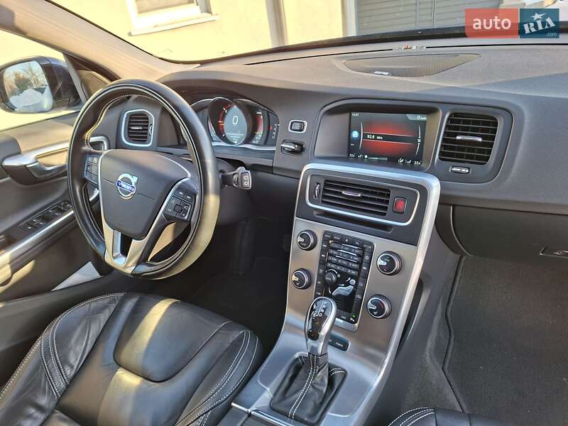 Универсал Volvo V60 2014 в Ровно фото 36 Универсал Volvo V60 2014 в Ровно
