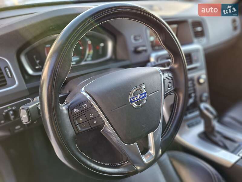 Универсал Volvo V60 2014 в Ровно фото 25 Универсал Volvo V60 2014 в Ровно