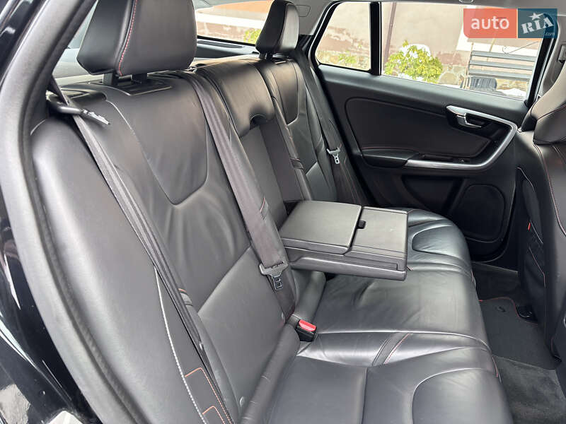 Универсал Volvo V60 2015 в Стрые