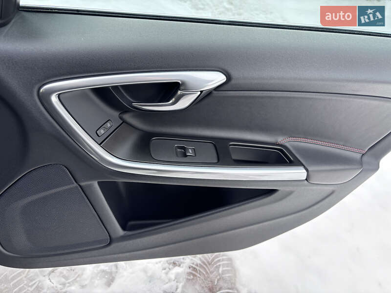 Универсал Volvo V60 2015 в Стрые