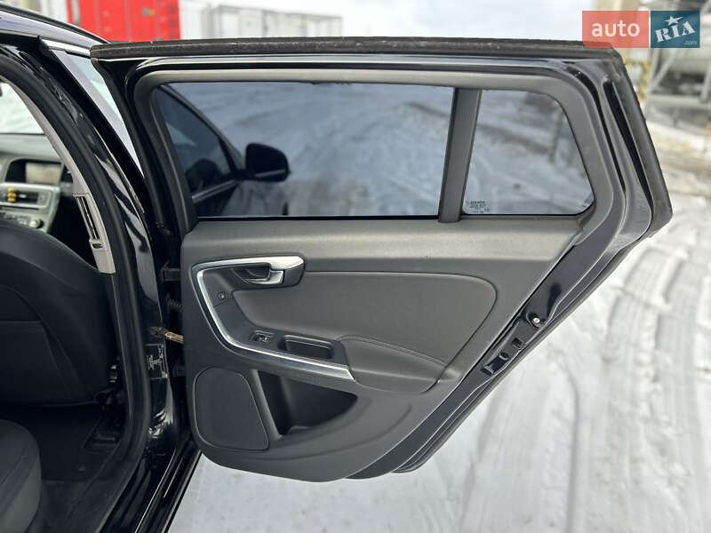 Универсал Volvo V60 2013 в Калуше