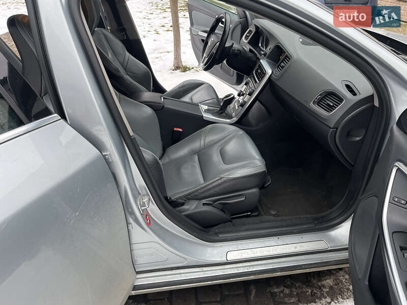 Универсал Volvo V60 2014 в Ивано-Франковске фото 13 Универсал Volvo V60 2014 в Ивано-Франковске