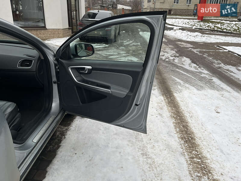 Универсал Volvo V60 2014 в Ивано-Франковске фото 17 Универсал Volvo V60 2014 в Ивано-Франковске