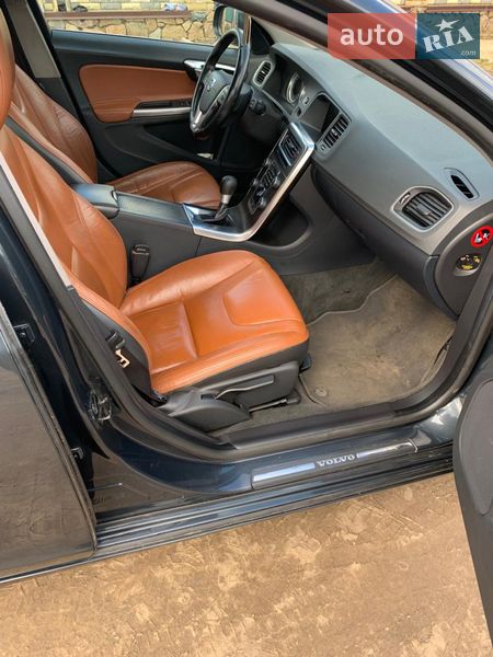 Универсал Volvo V60 2012 в Изюме фото 9 Универсал Volvo V60 2012 в Изюме