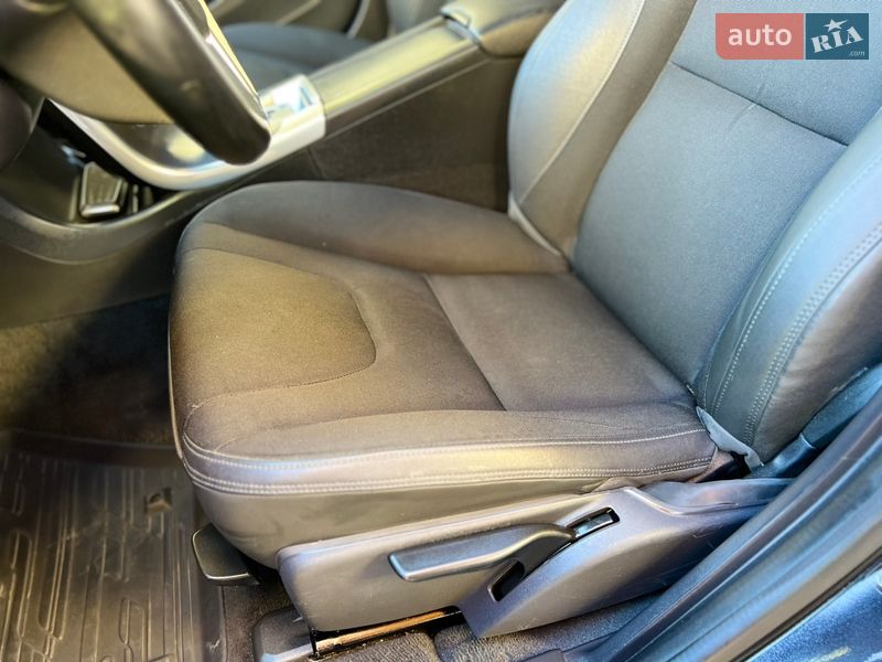 Универсал Volvo V60 2010 в Стрые