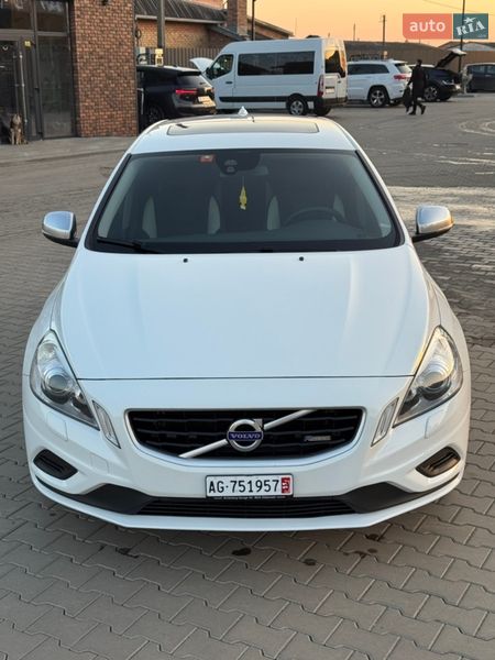 Универсал Volvo V60 2011 в Луцке
