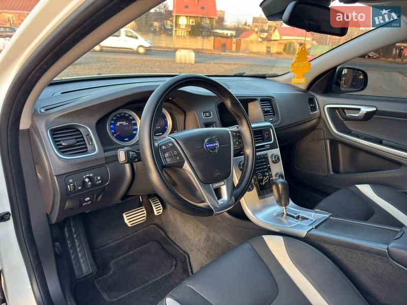 Универсал Volvo V60 2011 в Луцке