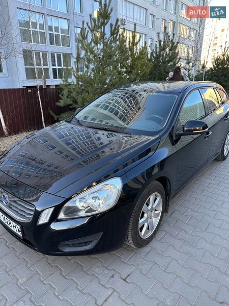 Универсал Volvo V60 2011 в Хмельницком