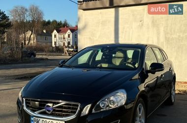 Универсал Volvo V60 2011 в Костополе