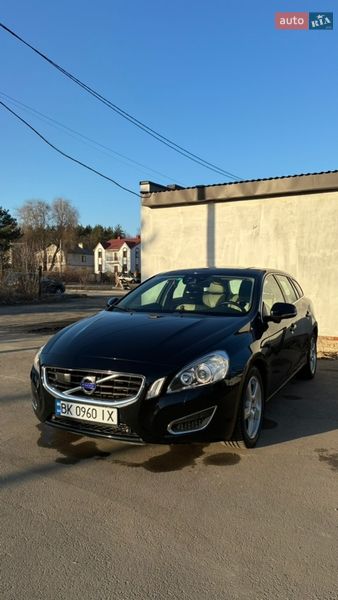 Volvo V60 2011