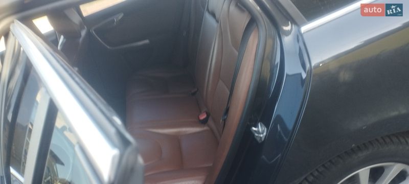 Універсал Volvo V60 2014 в Львові фото 28 Універсал Volvo V60 2014 в Львові