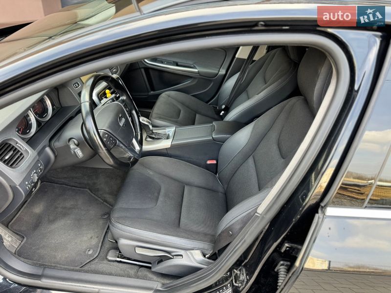 Универсал Volvo V60 2013 в Калуше