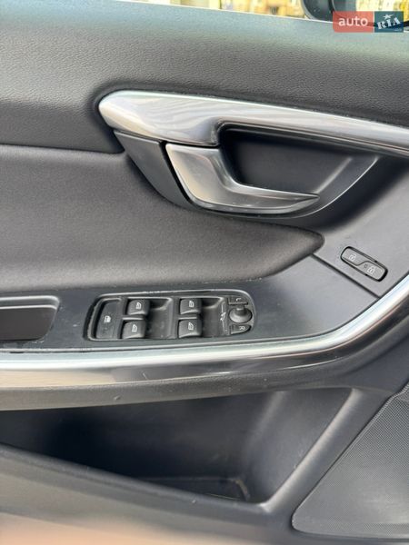 Универсал Volvo V60 2013 в Калуше