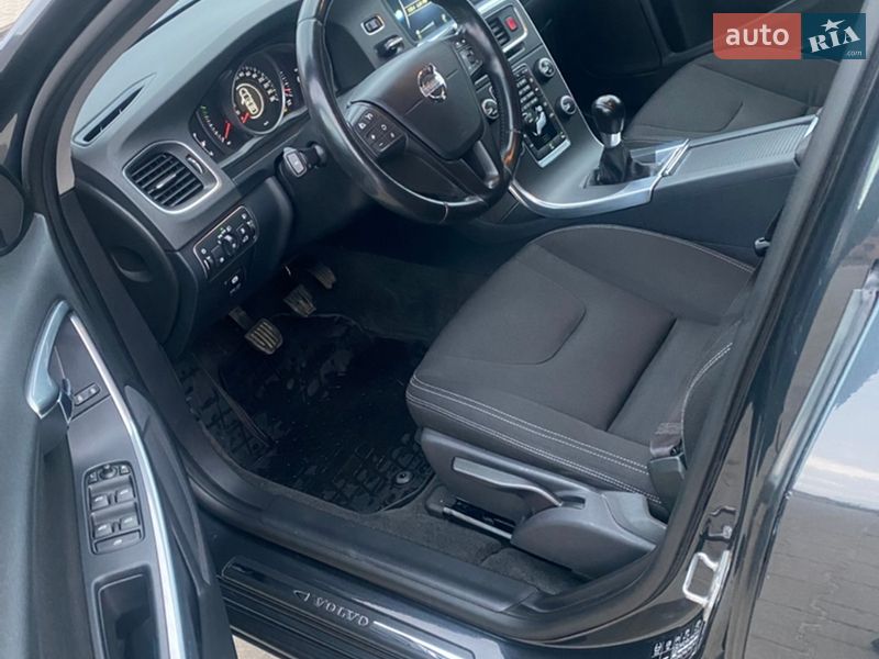 Универсал Volvo V60 2014 в Косове