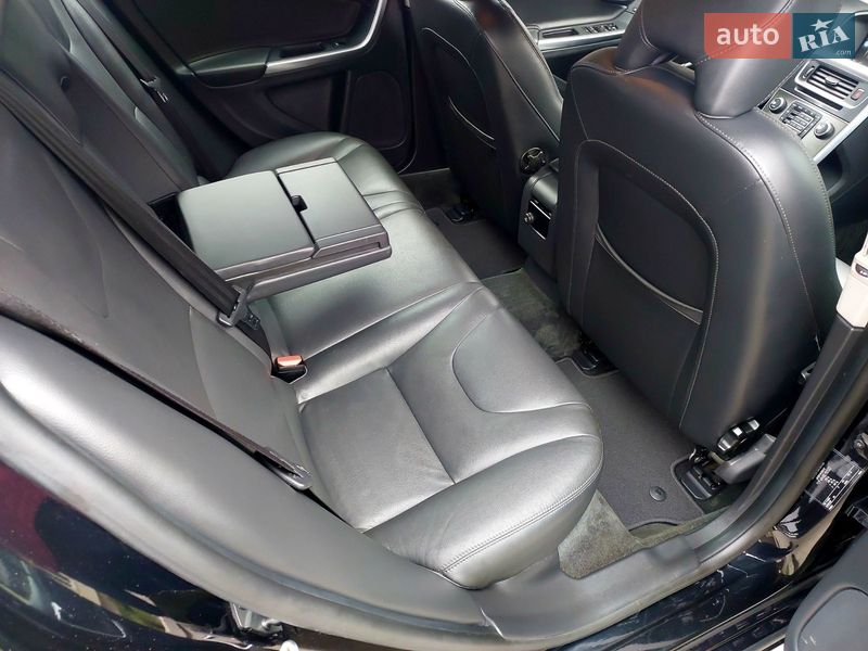 Универсал Volvo V60 2014 в Бродах