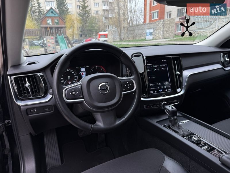 Универсал Volvo V60 2020 в Тернополе фото 64 Универсал Volvo V60 2020 в Тернополе