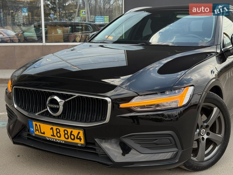 Універсал Volvo V60 2019 в Тернополі