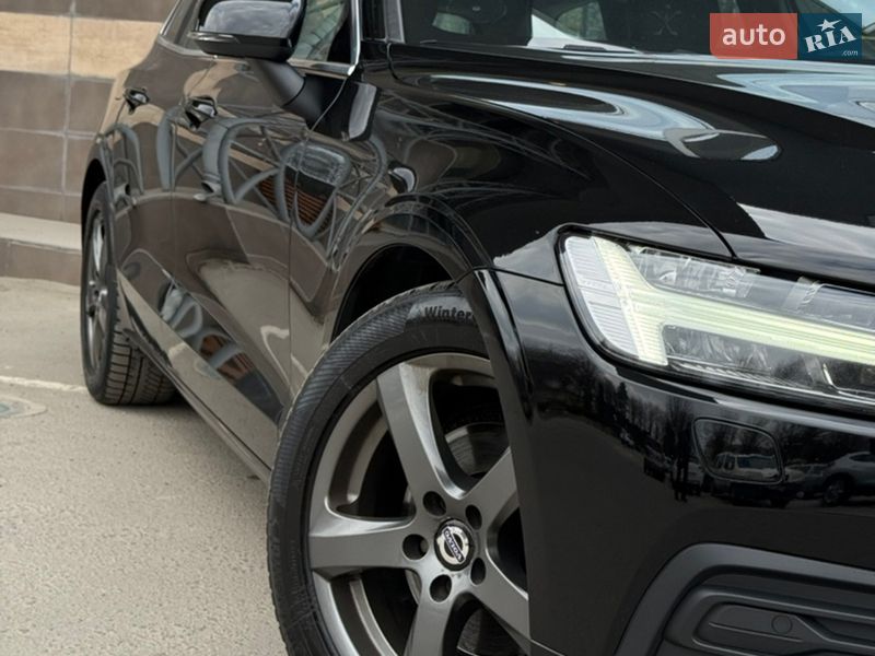 Універсал Volvo V60 2019 в Тернополі