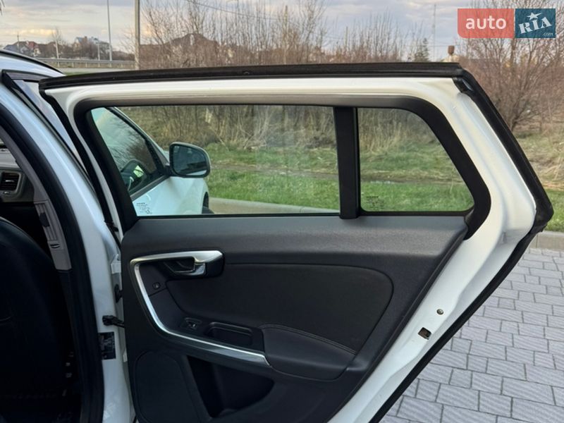 Универсал Volvo V60 2014 в Стрые фото 39 Универсал Volvo V60 2014 в Стрые