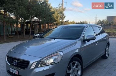 Універсал Volvo V60 2013 в Луцьку
