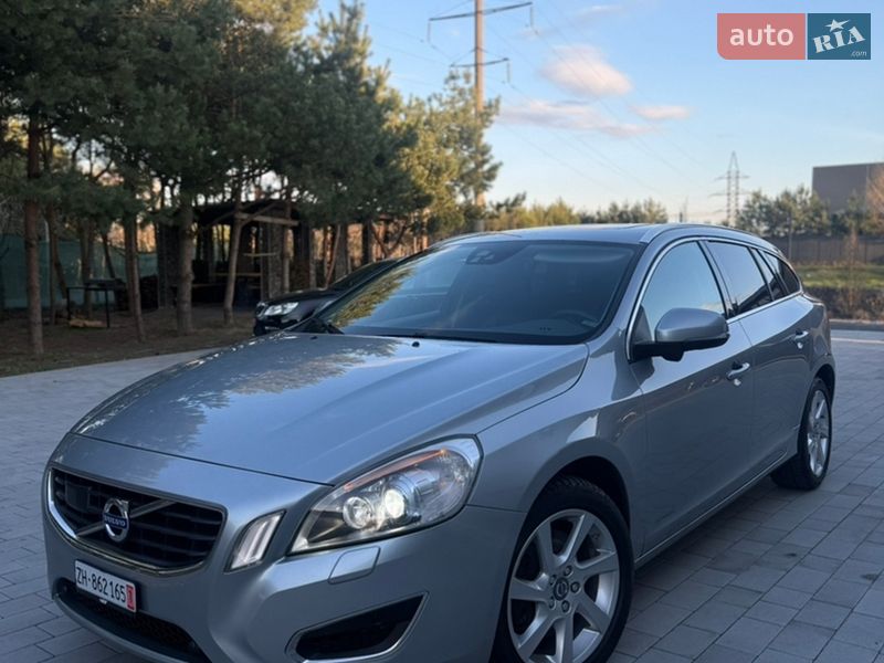Універсал Volvo V60 2013 в Луцьку