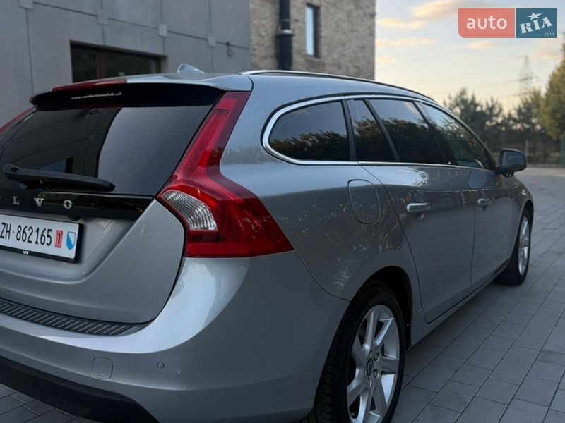 Універсал Volvo V60 2013 в Луцьку