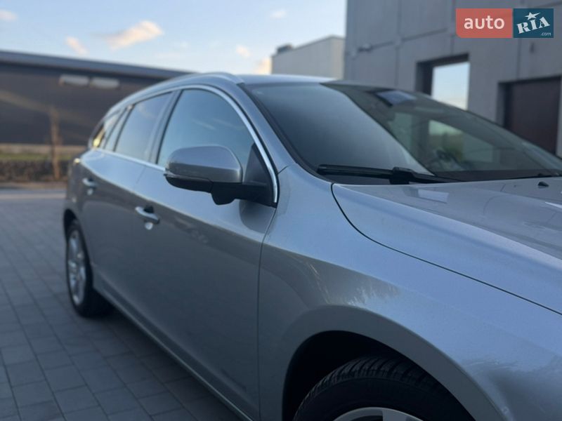 Універсал Volvo V60 2013 в Луцьку