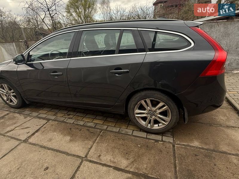 Універсал Volvo V60 2012 в Вараші