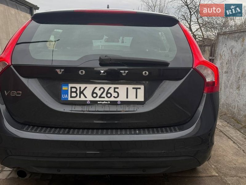 Універсал Volvo V60 2012 в Вараші