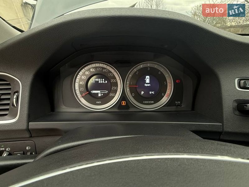 Універсал Volvo V60 2012 в Вараші