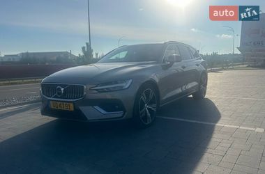 Универсал Volvo V60 2021 в Дубно
